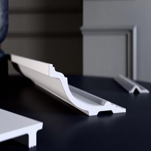 Плинтус потолочный Glanzepol GP-136