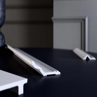 Плинтус потолочный ударопрочный Glanzepol GPD-50 LED