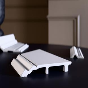 Плинтус напольный ударопрочный Glanzepol GPD-12