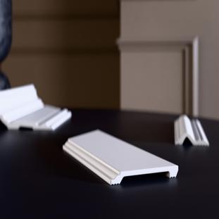 Плинтус напольный ударопрочный Glanzepol GPD-3